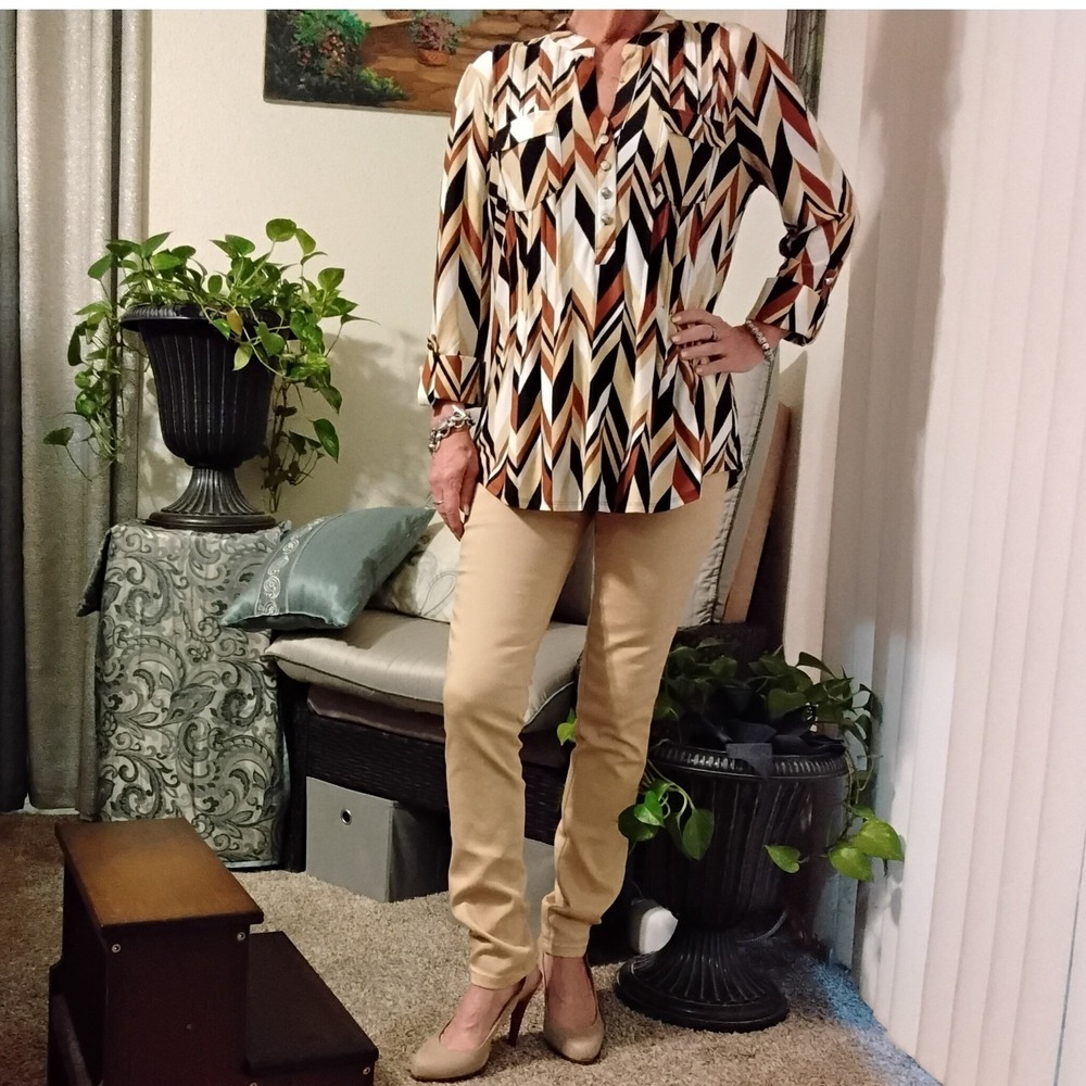 Cocomo NWT Geometric Print Blouse Black Brown Cream Roll Tab Sleeve/Small